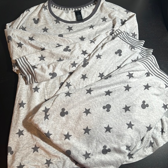 Disney Intimates & Sleepwear Disney Costco 2piece Pajama Lounge Set